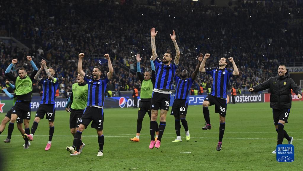 NBA战报：哈登55分创快船队史新高，快船131-116轻取黄蜂（快船131-116击败黄蜂，哈登55分刷新队史纪录）