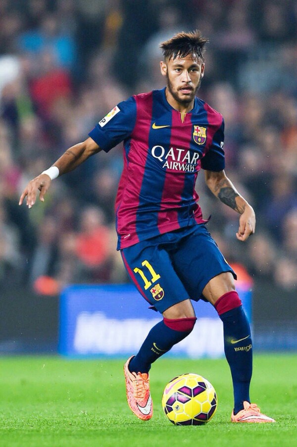 斯基拉：因西涅有望自由转会加盟拉齐奥，并签约至2027年（斯基拉称因西涅接近自由身加盟拉齐奥，合同至2027年）