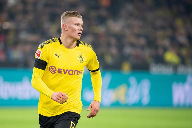 命啊！1.3亿巨星终于进球了，却被判乌龙，仰天长叹：18场0球3助（天意弄人！1.3亿巨星好不容易破门却被判乌龙，仰天长叹：18场0球3助）